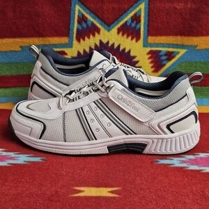 Orthofeet 610 Monterey Bay Men’s Size 11.5 D Orthopedic Diabetic Walking Shoes